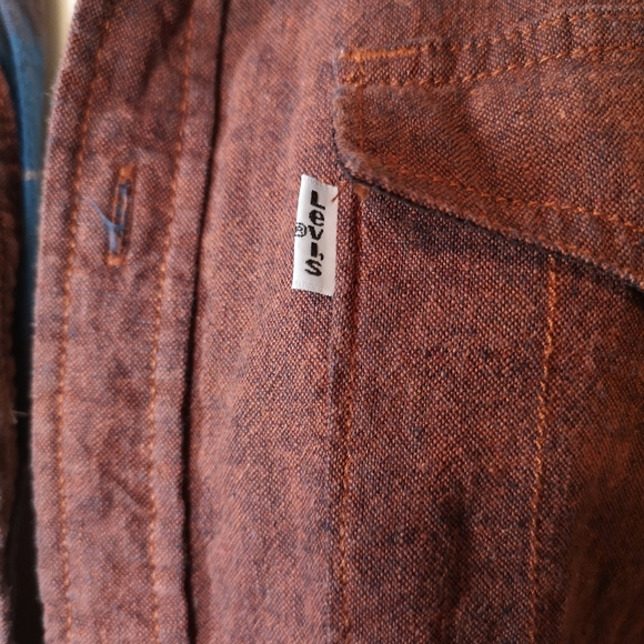 Levi's button up shirt with plaid size medium - Picture 2 of 7